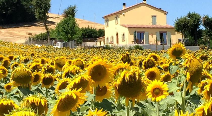Girasole Apartment San Marcello  Ruang foto